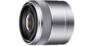 30 mm normal prime lens
Fast&nbsp;-&nbsp;maximum aperture of f/3.5
Durable aluminium body
Macro lens with