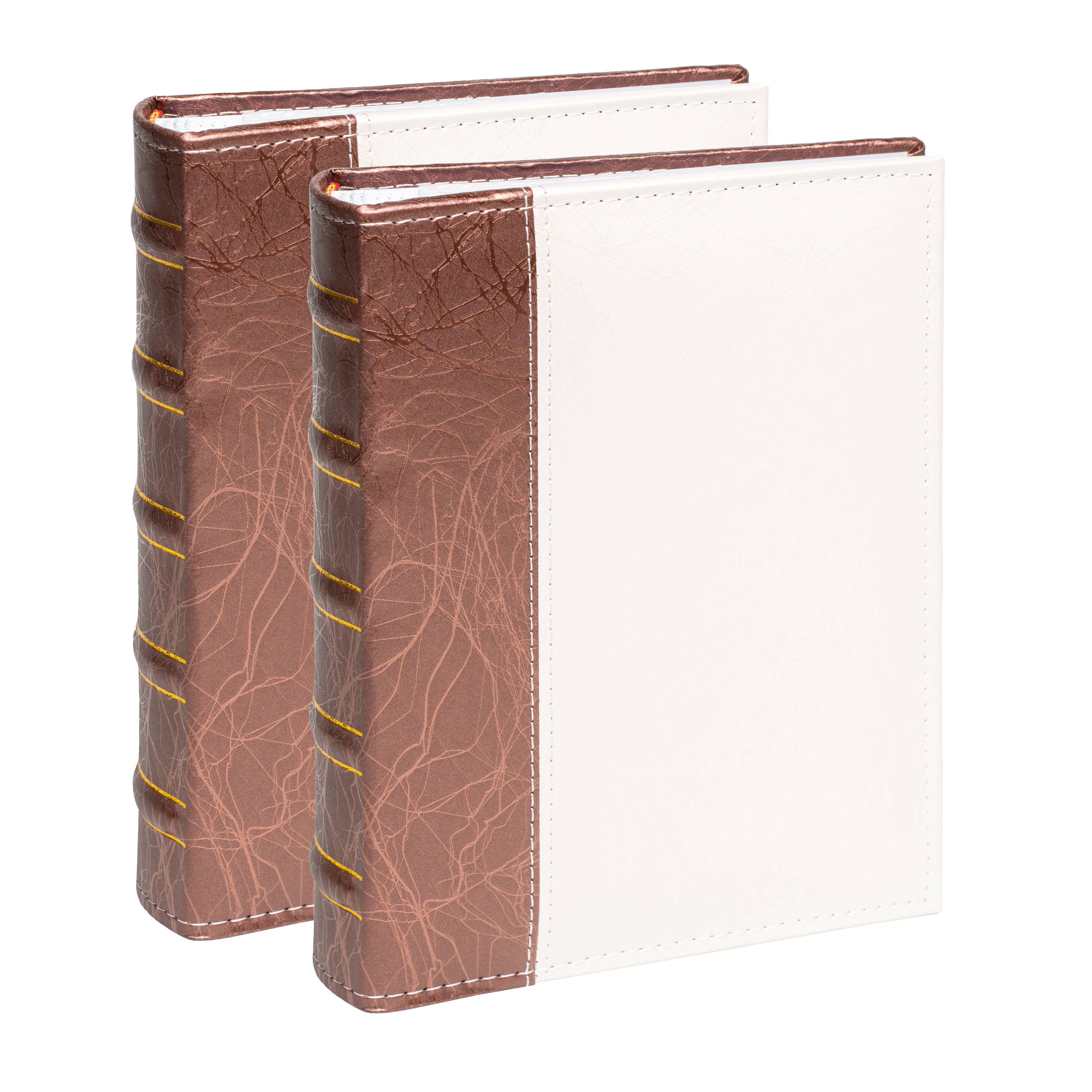Classic photo album
For 10 × 15 cm photos
Fits 200 photos
Cream pages with memo strips
Set of